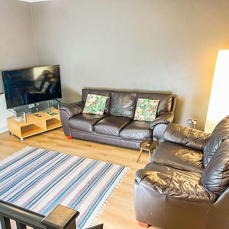 2 Bed - 2 Bath - Duplex Apartment Next To Lbu-Headingley Centre-Ycc Arena-Families-Relocators - Long Stay Rates Available Meanwood Luaran gambar